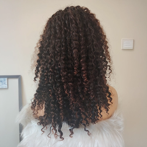 Perruques bouclées